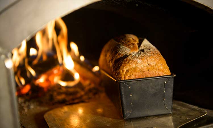 gebakken-brood-authentiek-eten