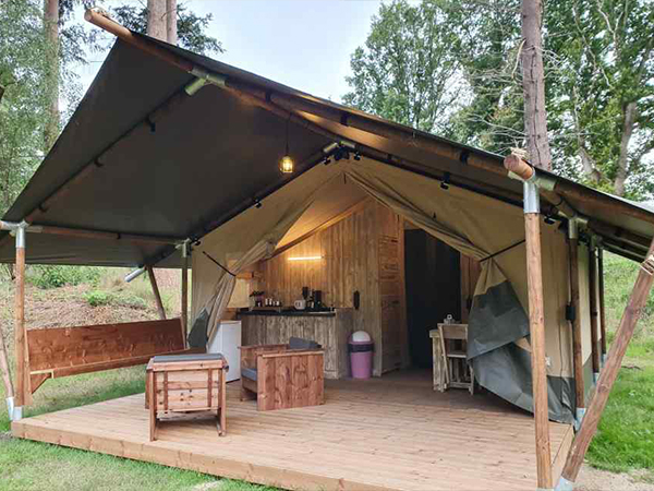 Safaritent-incl.-sanitair-(4-personen)---Camping-Mareveld